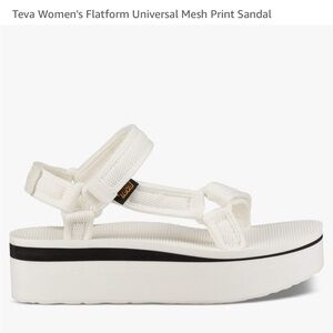 Teva Flatform Universal Mesh Sandal in White Size 9